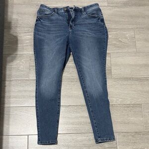 Time and Tru Women's Dark Blue Skinny Jeans